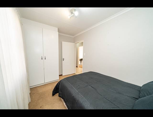 3 BEDROOM FREESTANDING FOR SALE IN HELDERWYK